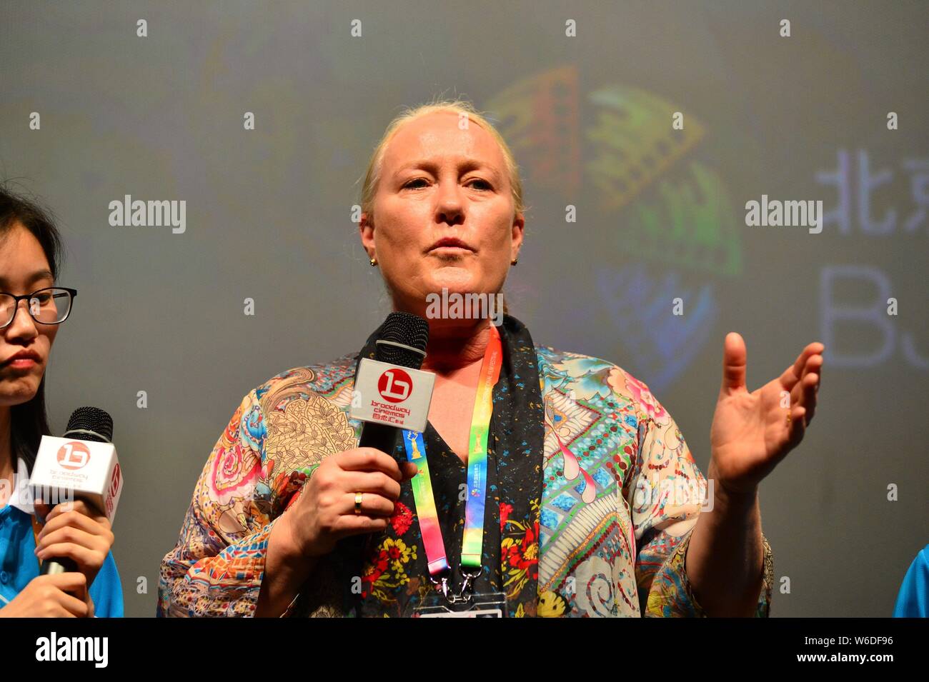 Producteur d'hollywood Christine Haebler assiste à un événement premiere pour son film 'cheval d'indien' au cours de la 8e Beijing International Film Festival à Beiji Banque D'Images