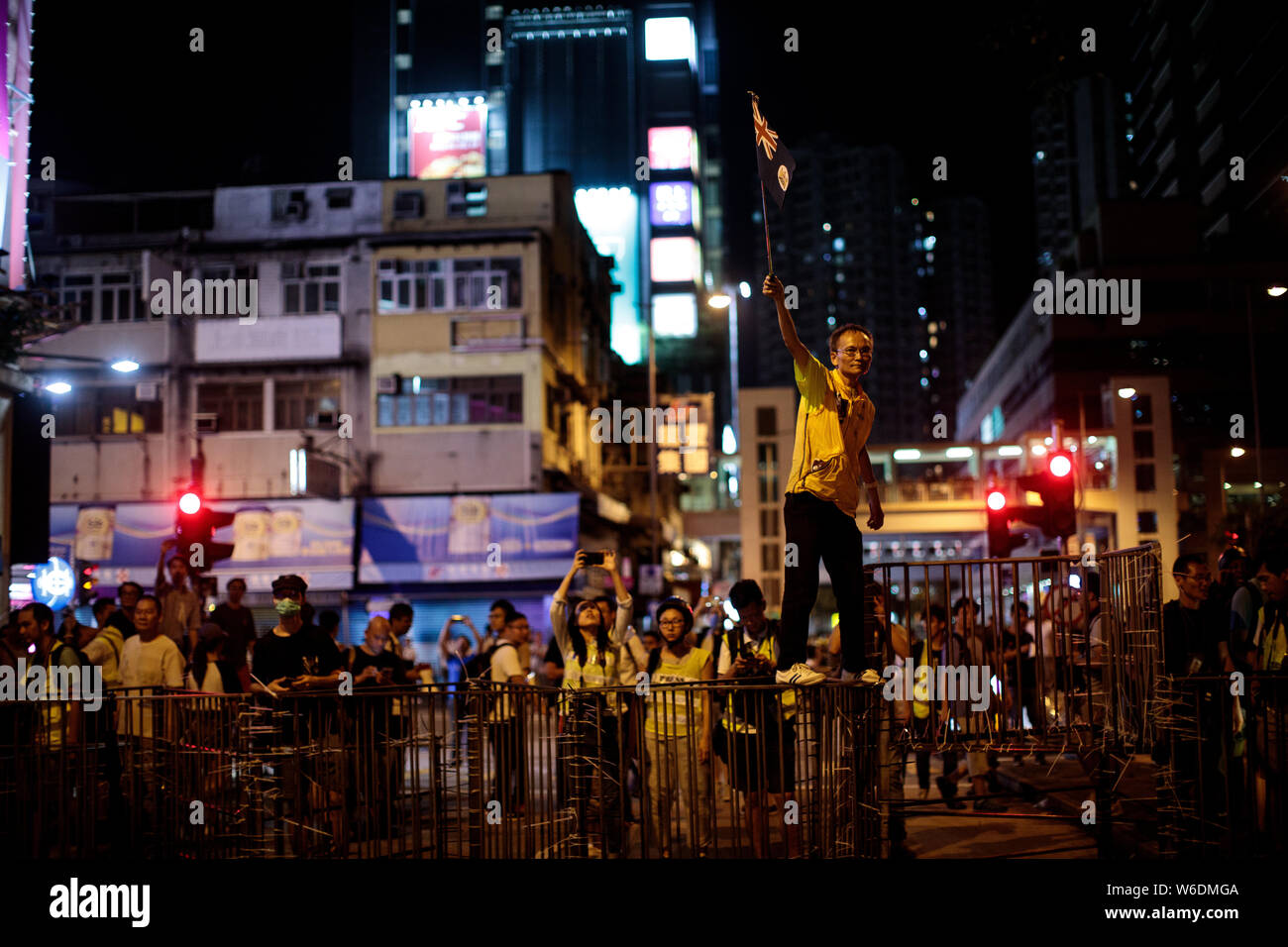 Des manifestations anti-projet de loi sur l'extradition à Sheung Shui, Hong Kong le 13 juillet 2019. Des manifestants pro-démocratie continuent avec des démonstrations car ils exigent le retrait complet d'un sujet controversé projet de loi sur l'extradition et la démission du chef de l'exécutif de Hong Kong Carrie Lam. Banque D'Images