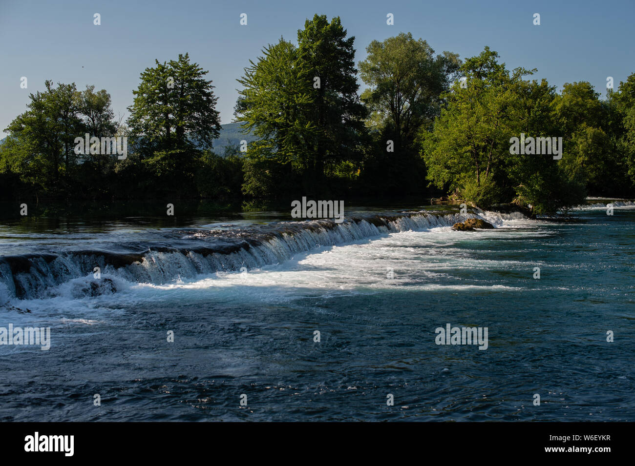 Cascade sur la rivière Una, Parc National de l'ACNU, Bihac, Bosnie et Herzegovian, Europe Banque D'Images