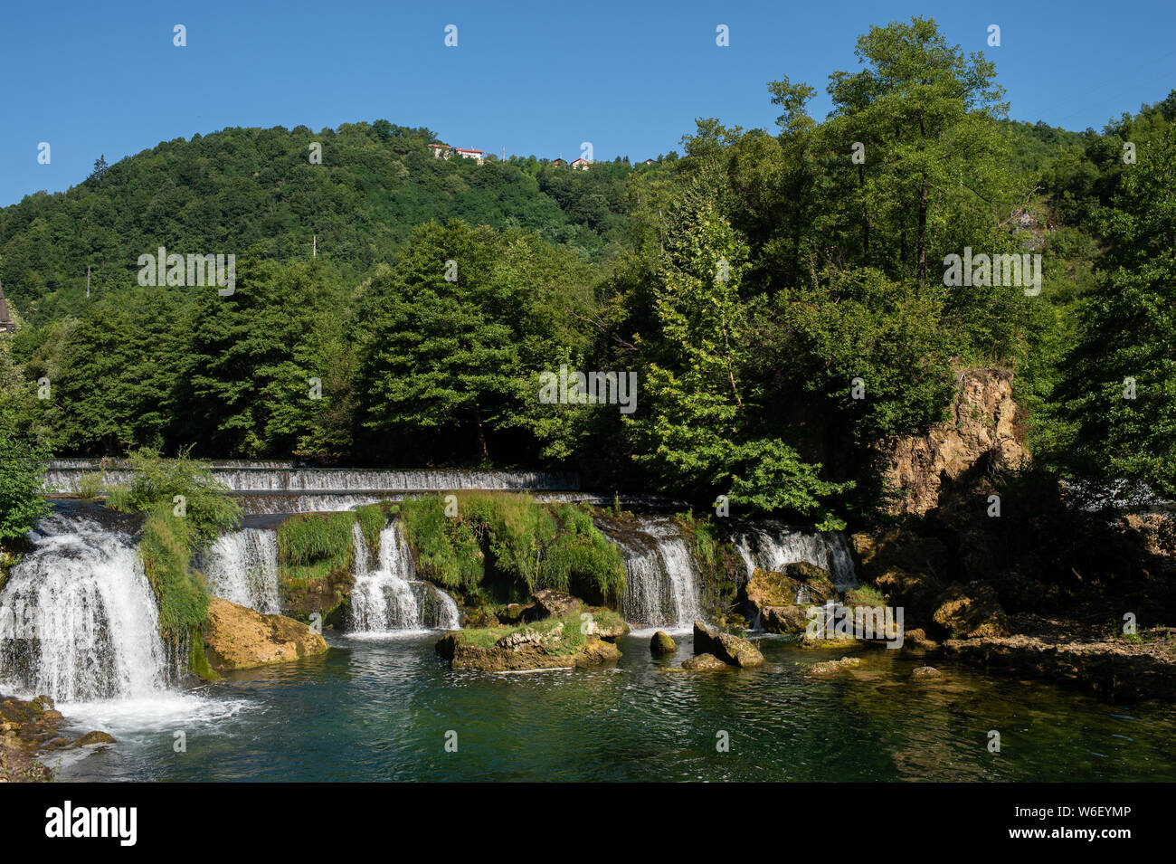 Cascade sur la rivière Una, Kostela, Bihac, Bosnie-Herzégovine, Europe Banque D'Images