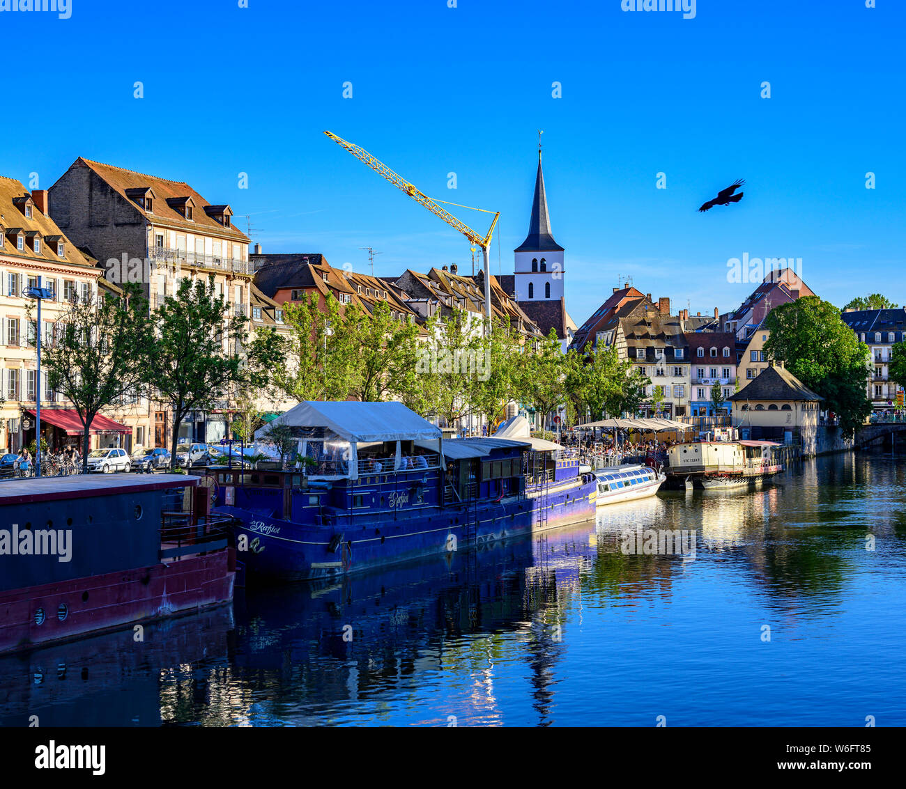 Strasbourg, l'Ill, Quai des pêcheurs, les pêcheurs quai quai, péniches amarrées, maisons au bord de l'eau, Alsace, France, Europe, Banque D'Images