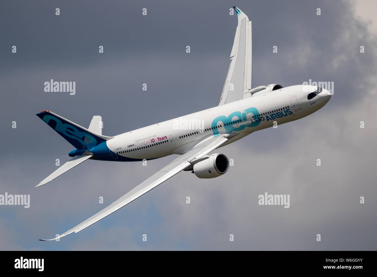 LE BOURGET PARIS - JUN 21, 2019 : Airbus A330neo avion avion effectuant au Bourget. Banque D'Images