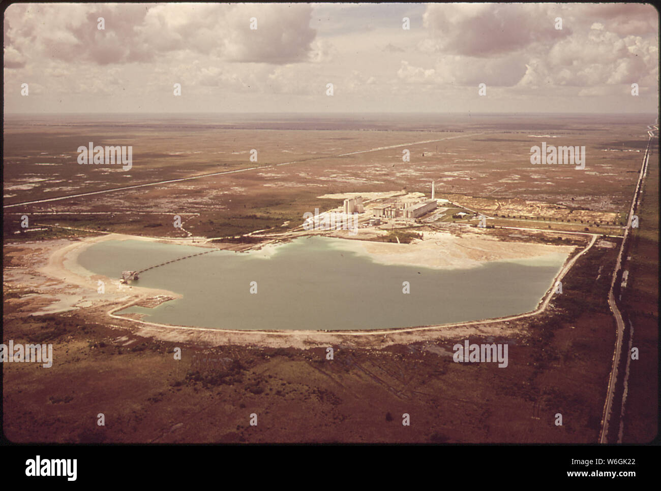 Usine de ciment Portland de la Floride PRÈS DES LIMITES DE L'Everglades Banque D'Images