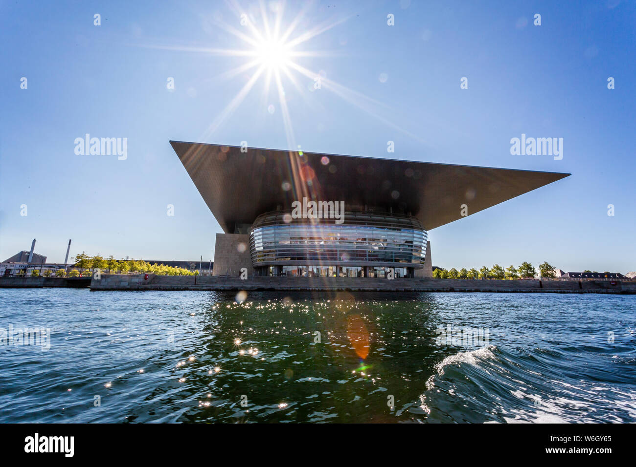 L'Opéra de Copenhague sur le bord de l'eau à Copenhague, Danemark le 18 juillet 2019 Banque D'Images