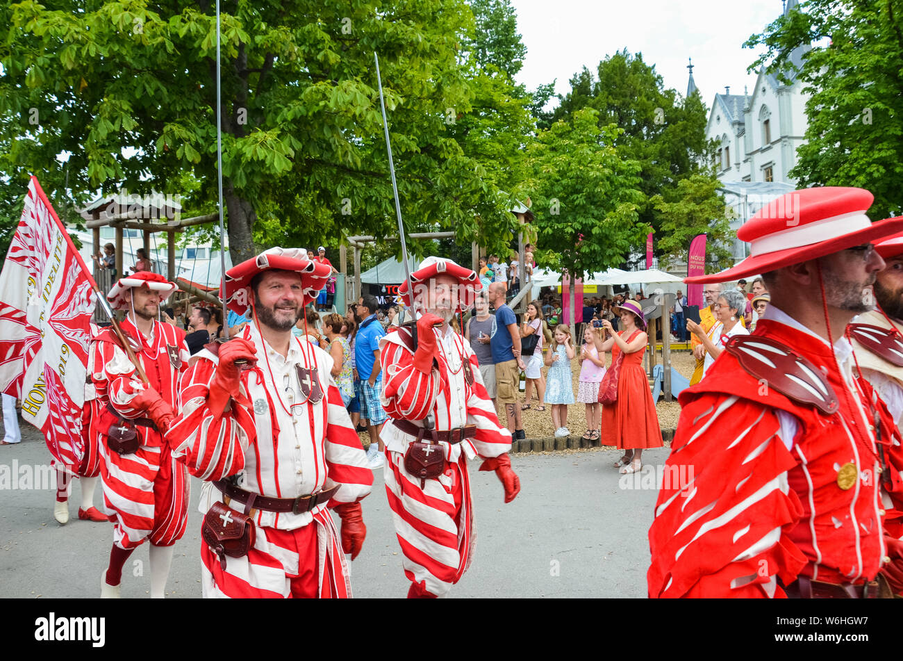 Vevey, Suisse - 1 août 2019 : défilé traditionnel sur la fête nationale suisse. Fête nationale de la Suisse, situé au 1er août. Célébration de la fondation de la Confédération suisse. Jour de l'indépendance. Banque D'Images