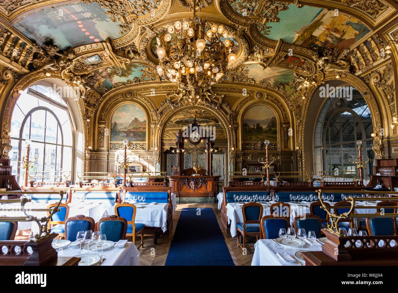Gare Art déco, le restaurant Le Train Bleu, Gare de Lyon, Paris, France Banque D'Images