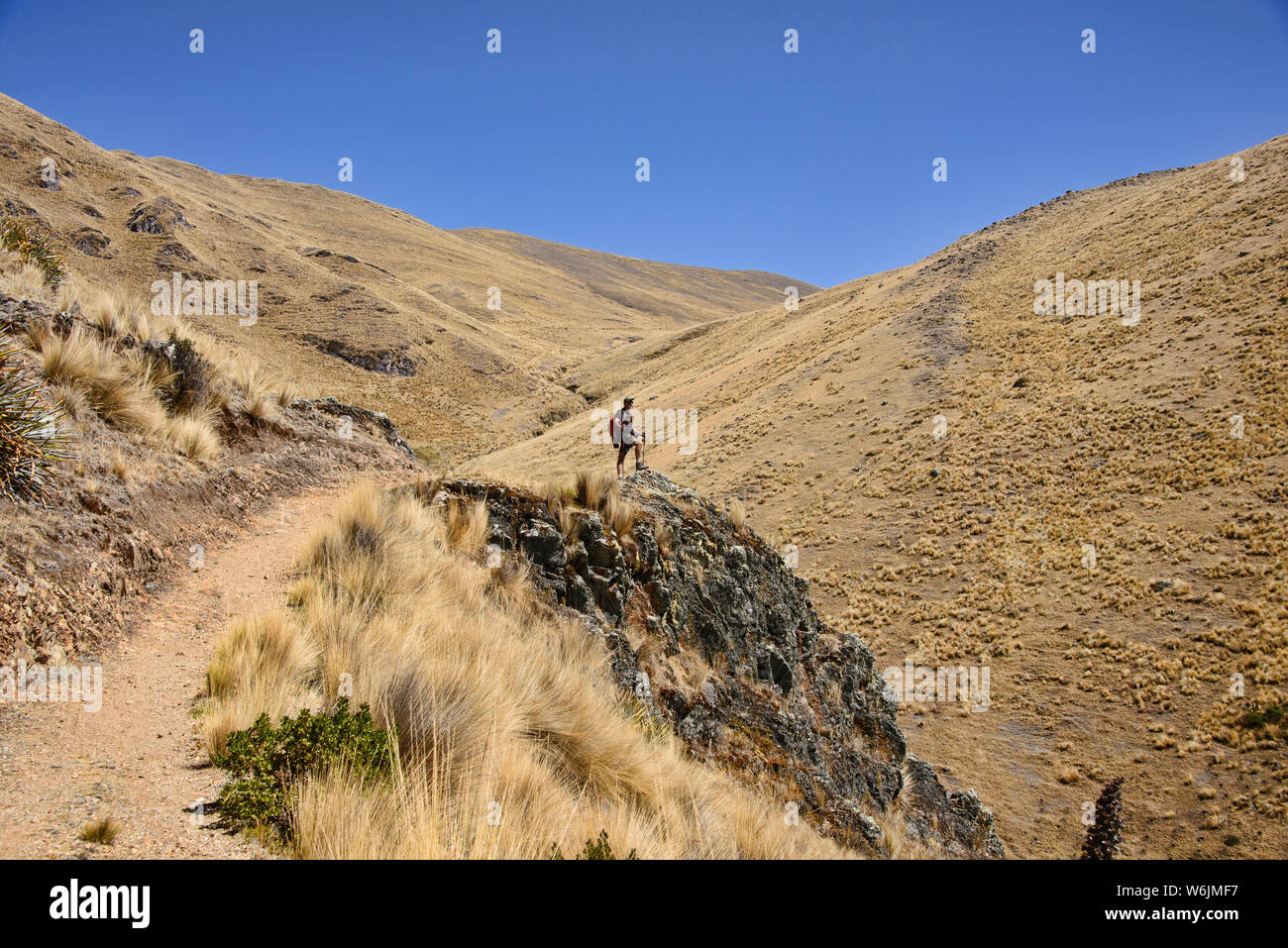 Trekking dans l'original de l'Inca vers les ruines de Huchuy Qosqo, Vallée Sacrée, Pérou Banque D'Images