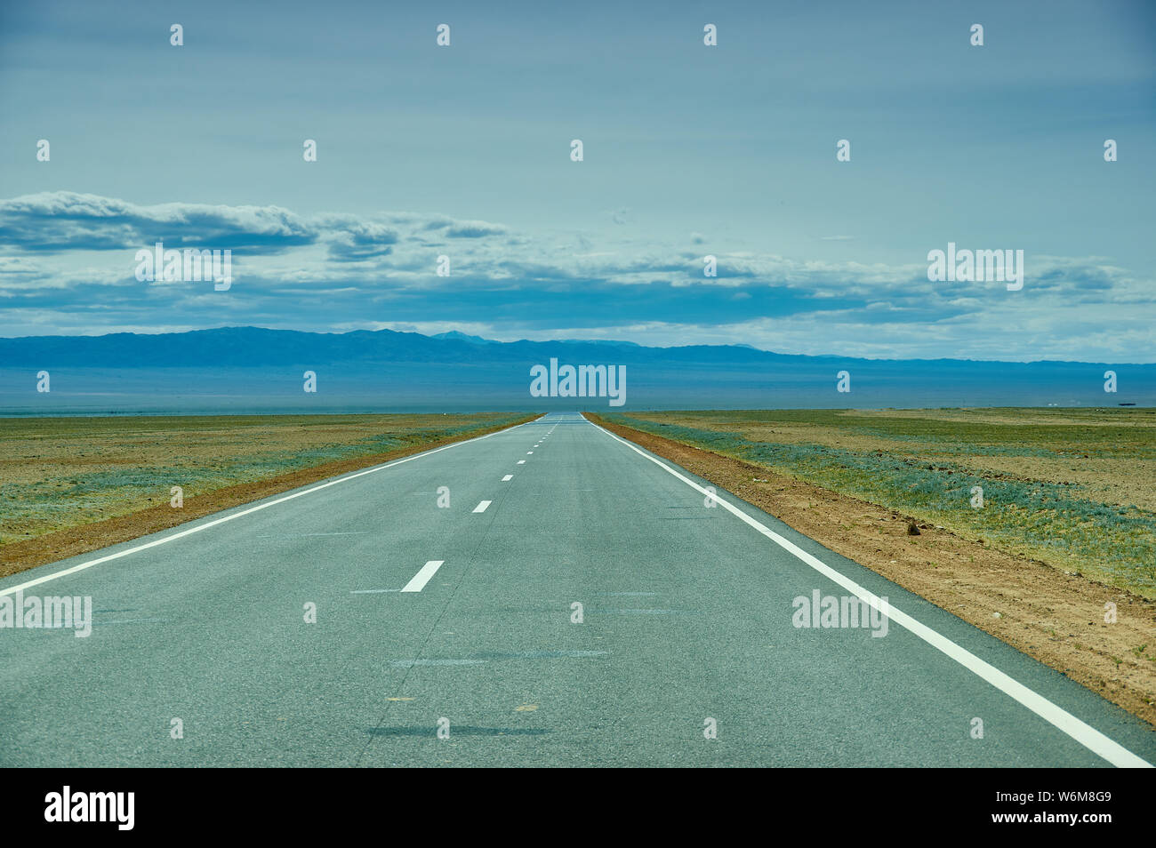 En route désert de Gobi. Huysiyn govi, Mongolie Banque D'Images