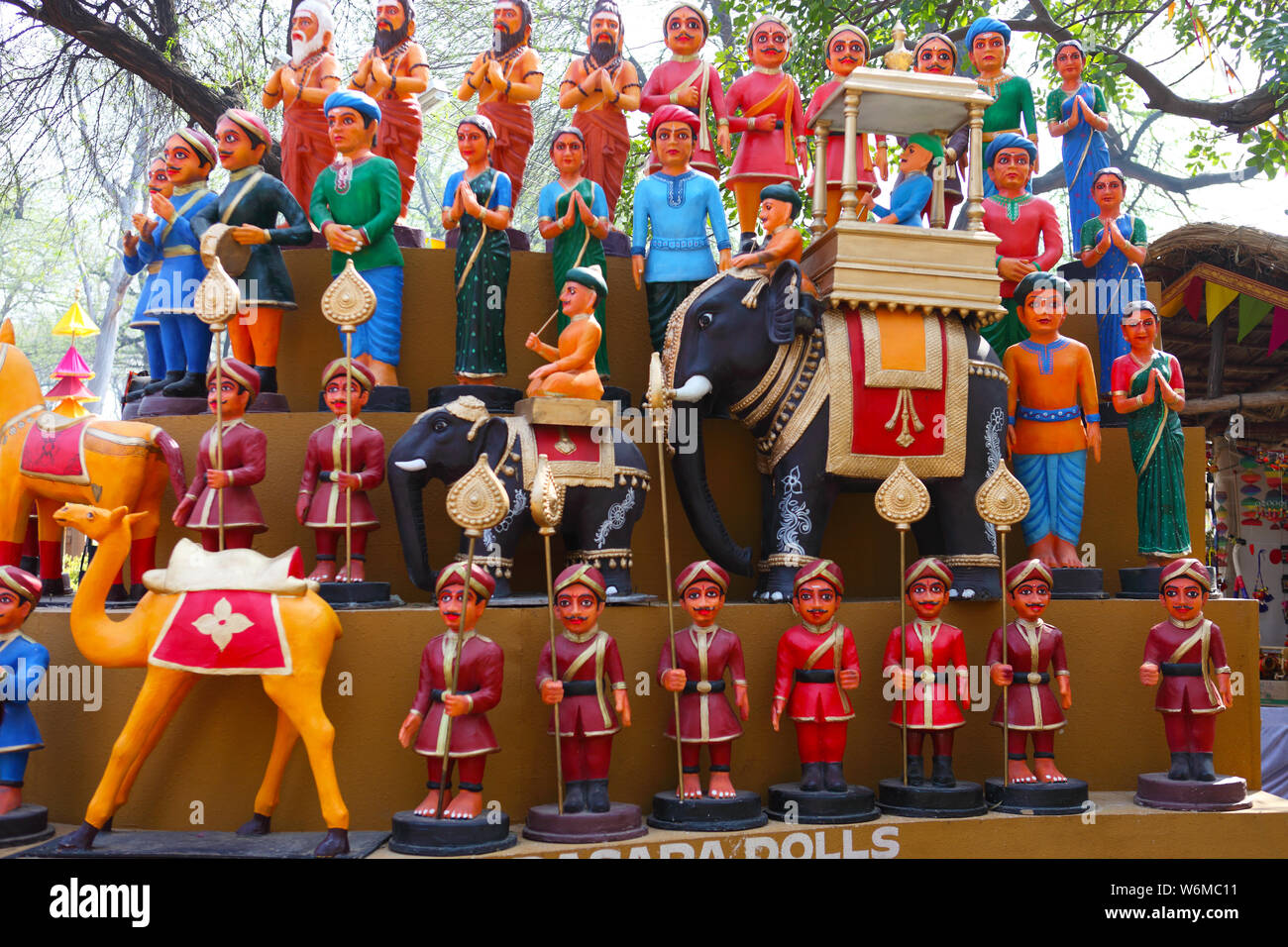Figurines à vendre à Surajkund Crafts Mela, Surajkund, Faridabad, Haryana, Inde Banque D'Images