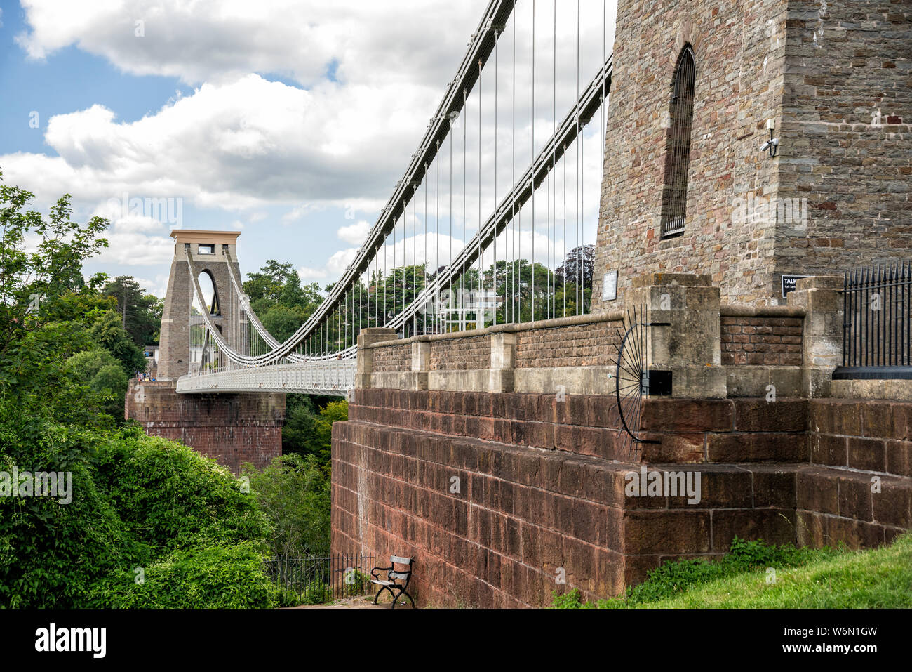Clifton Suspension Bridge enjambant la rivière Avon, Bristol, Royaume-Uni Banque D'Images