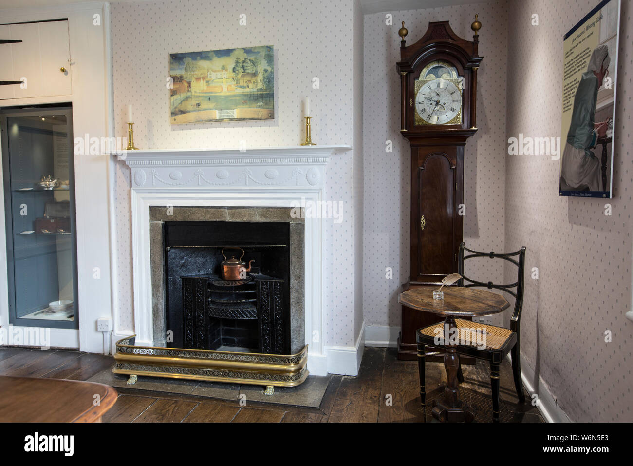 Jane Austen's ancien brique rouge accueil sur la succession, Chawton Hampshire, England, UK, elle s'y installe en 1809 pour les huit dernières années de sa vie. Banque D'Images