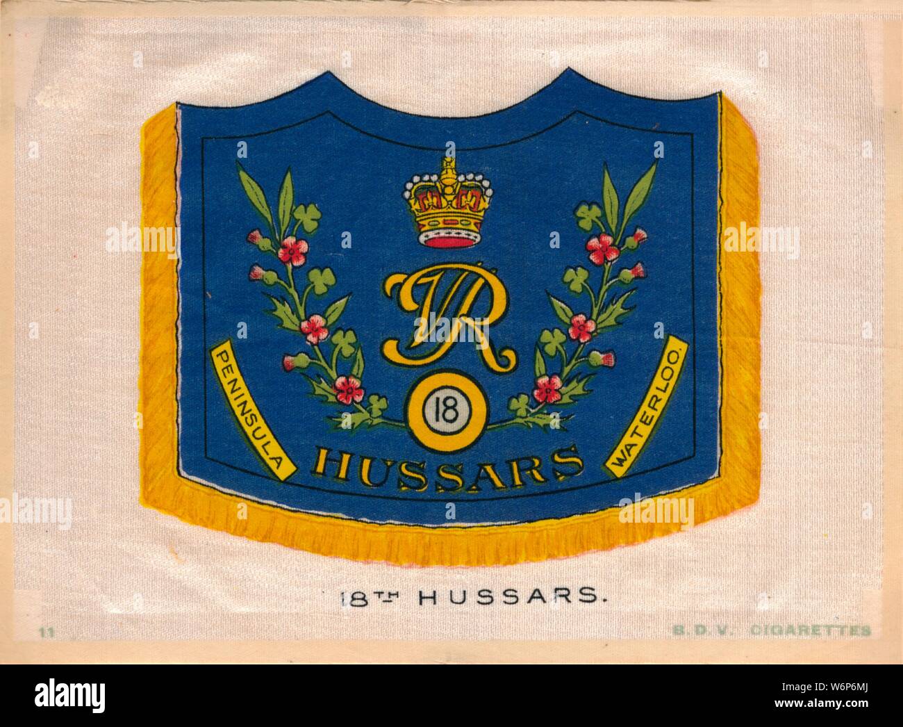 '18e Hussars', c1910. Carte Cigarette SDV insigne de 18e Royal Hussars (Queen Mary's Own) régiment de cavalerie de l'armée britannique, formé en 1759. (Hignett Bros &AMP ; Co.) Banque D'Images