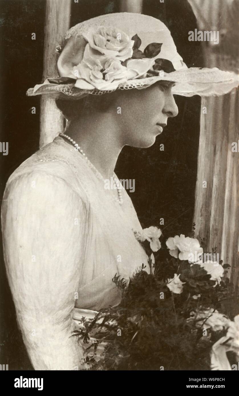 "Princess Mary', c1920s. Portrait de Mary, Princesse royale (1897-1965), le troisième enfant, fille aînée du roi George V et Mary de teck. Carte postale. Banque D'Images