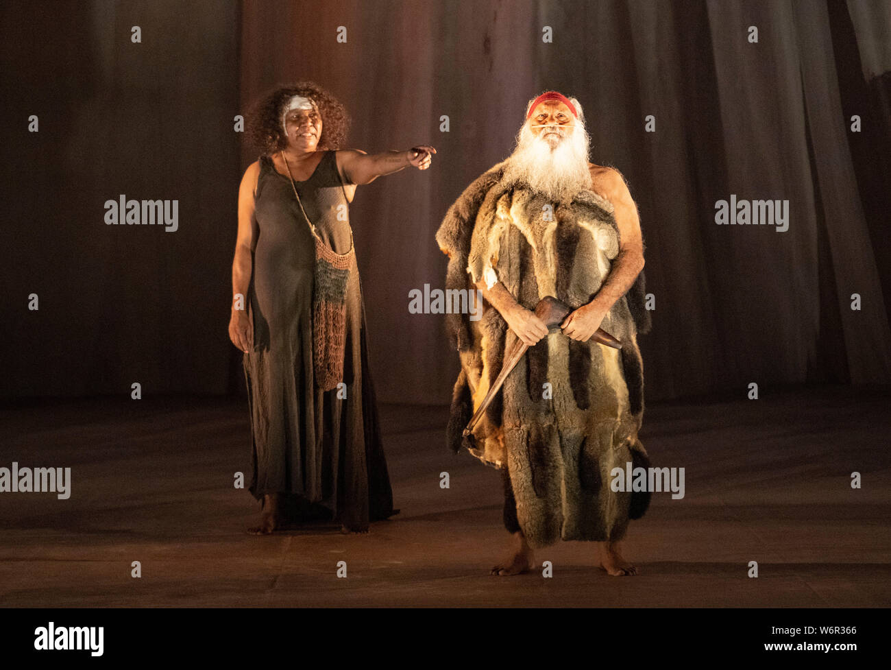 Edinburgh, Ecosse, Royaume-Uni. 2 Août, 2019. La performance d'aperçu d'extraits de la jouer The Secret River par Sydney Theatre Company au King's Theatre . Adapté du roman de Kate Grenville, cette étape primé à plusieurs tableaux dramatiques de l'histoire de deux familles divisées par la culture et la terre. Credit : Iain Masterton/Alamy Live News Banque D'Images