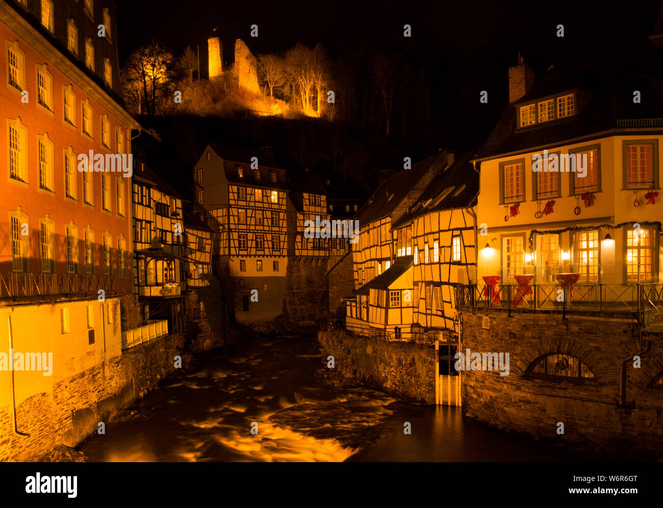 Monschau par nuit Banque D'Images