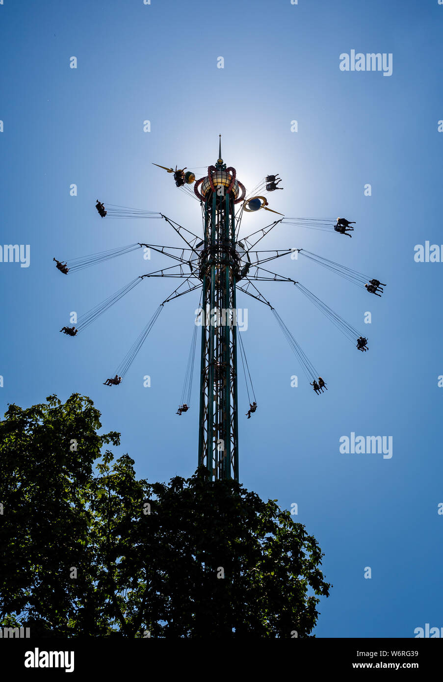 La Star Flyer ride dans le parc attractions des Jardins de Tivoli à Copenhague, Danemark le 18 juillet 2019 Banque D'Images