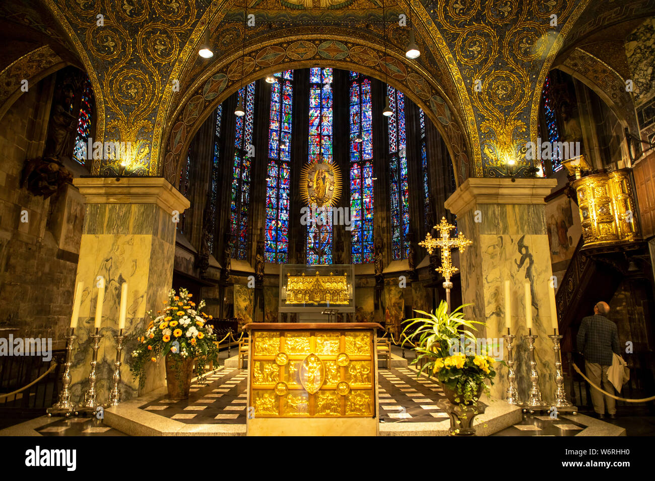 Cathédrale d'Aix, Aix-la-Chapelle cathédrale ou Aix-la-Chapelle, Marienkirche Madonna du saint rosaire dans l'abside de la choeur gothique, Marien de culte, Banque D'Images