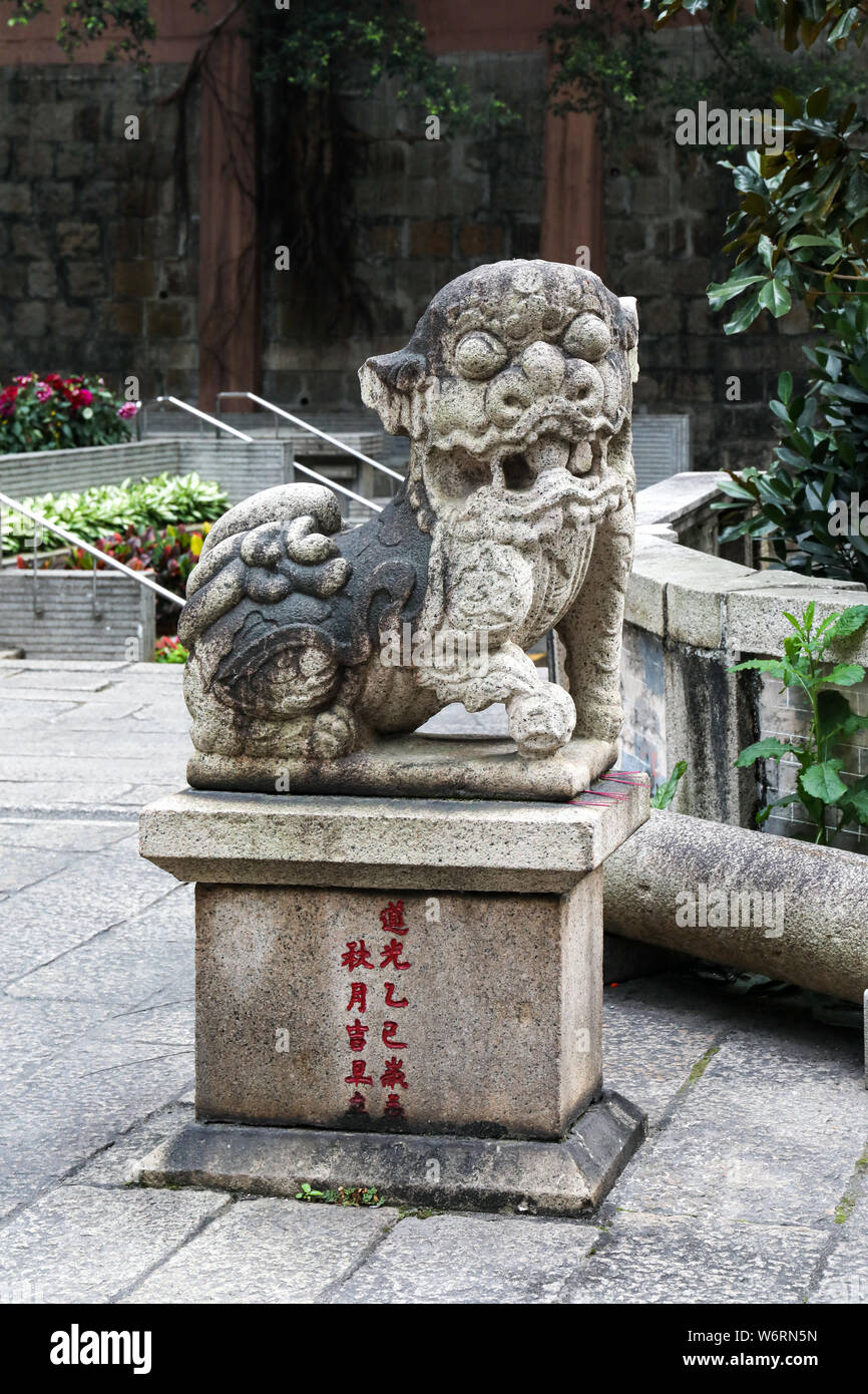 Sculpture en face de Tin Hau Temple à Causeway Bay, Hong Kong Banque D'Images
