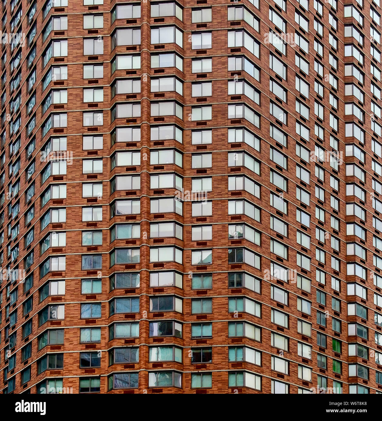 New York City, USA, mai 2019, close up sur un gratte-ciel dans Hell's Kitchen, à Manhattan Banque D'Images