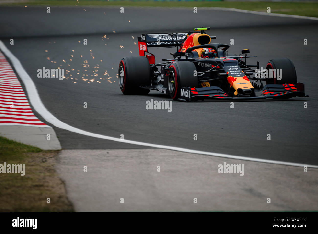 Red Bull Racing pilote français Pierre Gasly fait concurrence au cours de  la première session de la pratique de l'Hungarian Grand Prix de F1 Photo  Stock - Alamy