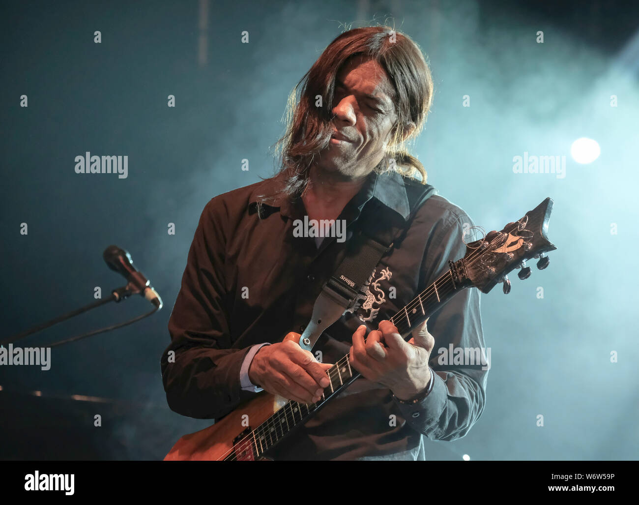 Wickham, UK. 09Th Aug 2019. Reno Jazz Festival award winner Stanley Jordan, jazz fusion américain chanteur auteur-compositeur guitariste et pianiste, il se produit sur scène à Wickham festival le jour 2 de Wickham, Hampshire. Credit : SOPA/Alamy Images Limited Live News Banque D'Images