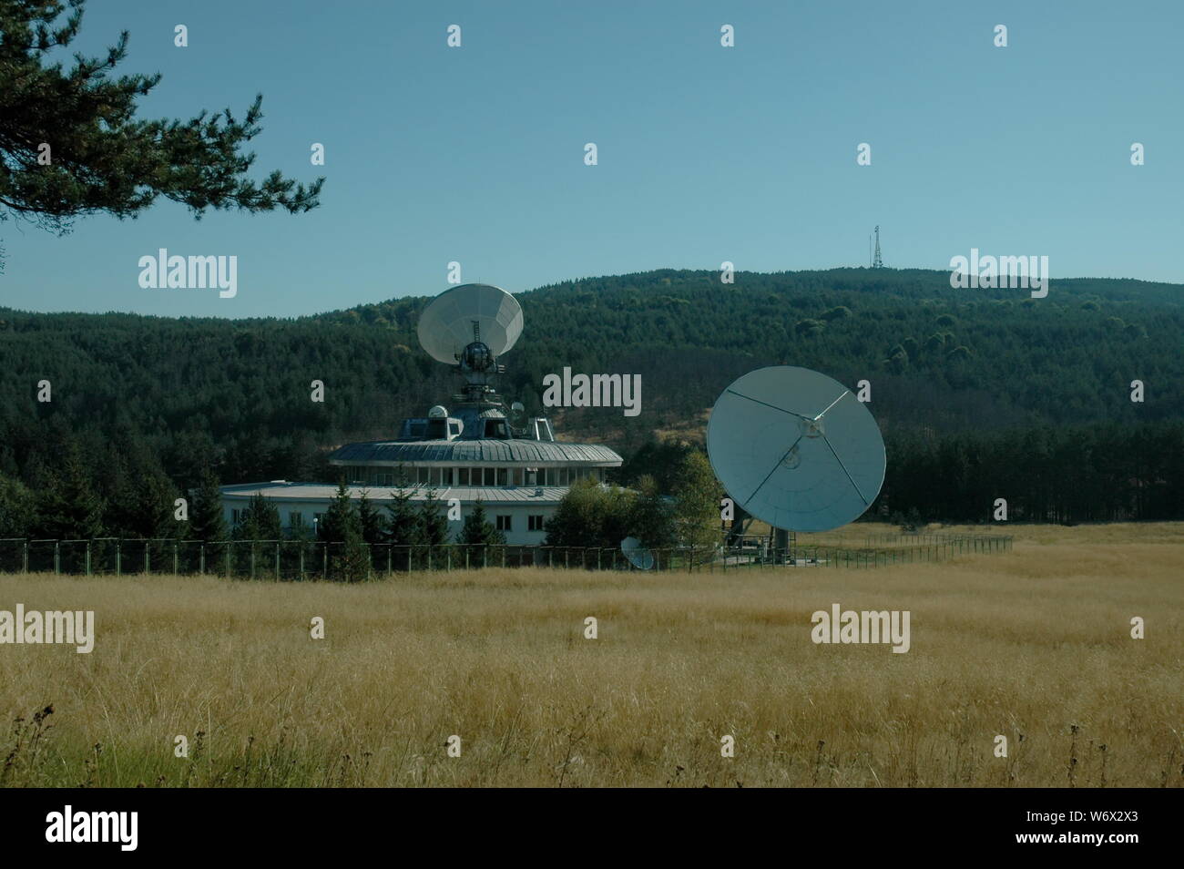 La station satellite terrestre de Plana Mountain Bulgarie Banque D'Images