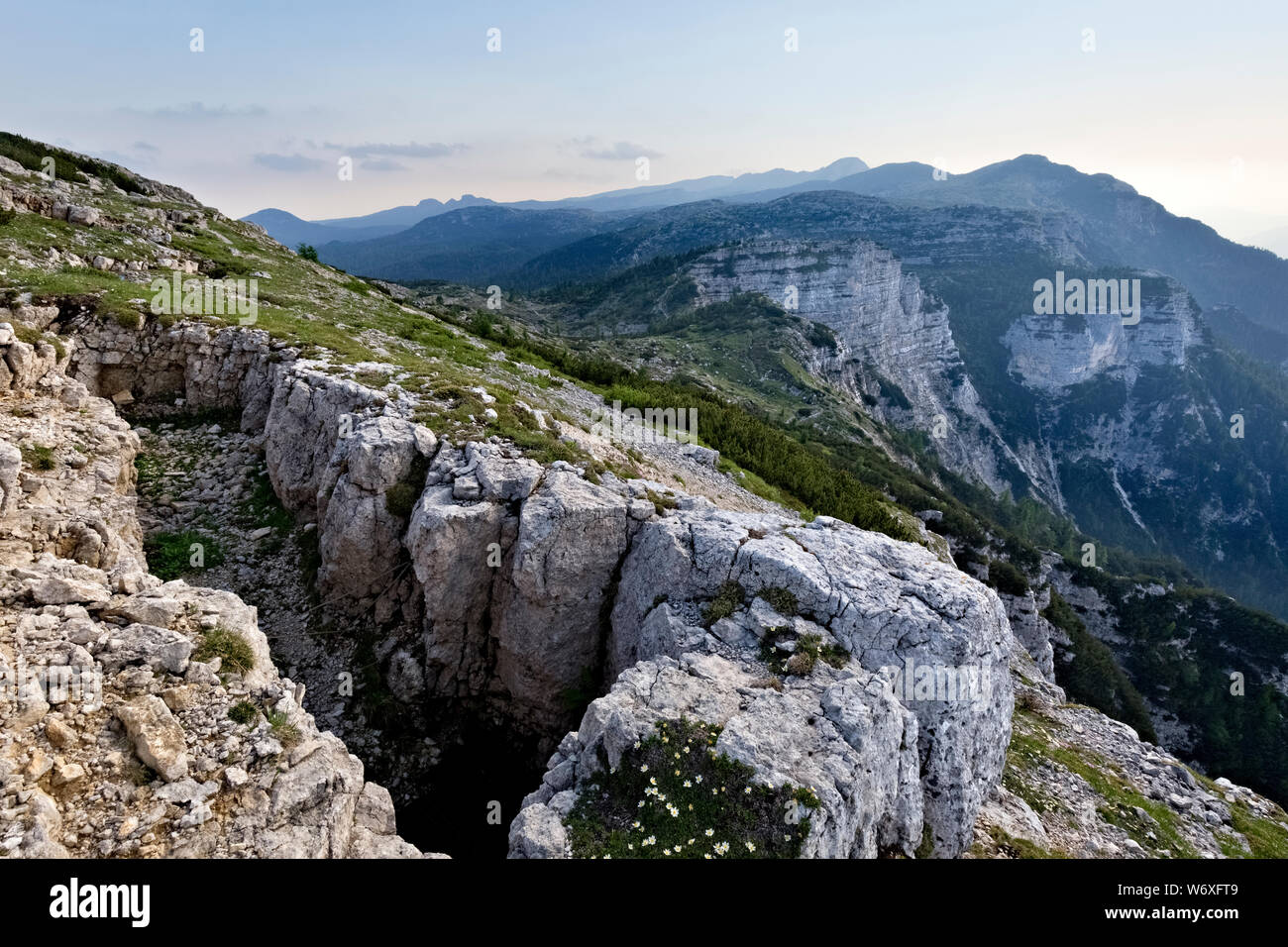 La Cima della Caldiera. Aujourd'hui, il fait partie de la zone monumentale du mont Ortigara. Plateau d'Asiago, province de Vicenza, Vénétie, Italie, Europe. Banque D'Images