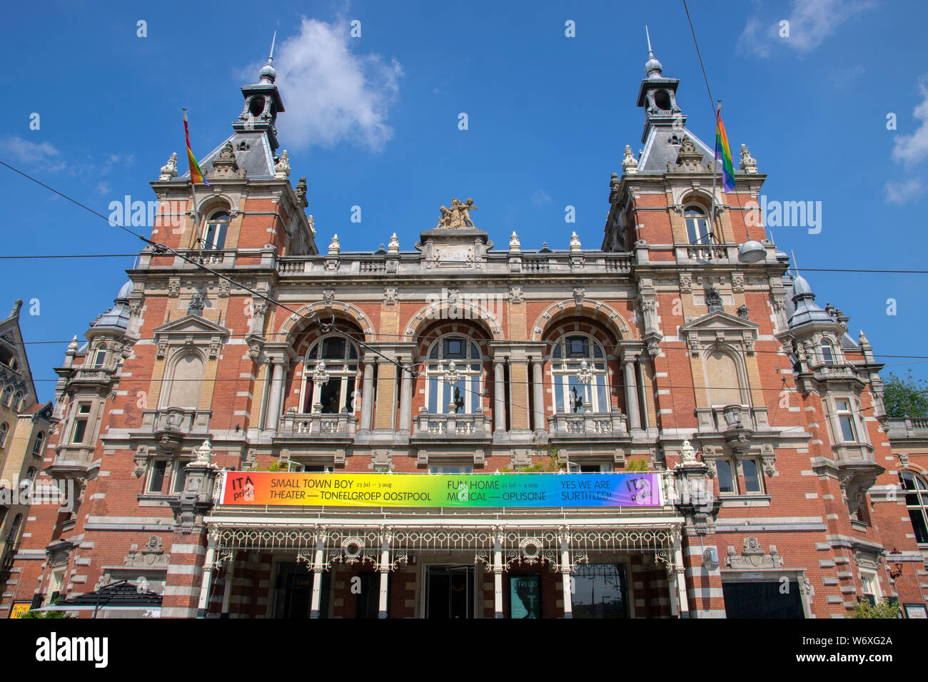 Stadsschouwburg Bâtiment à Amsterdam aux Pays-Bas en 2019 au cours de la Gay Pride Banque D'Images