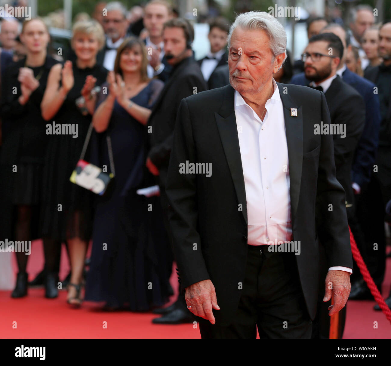 CANNES, FRANCE - 19 MAI : Alain Delon participe à une vie cachée le dépistage au cours de la 72e Festival de Cannes (Mickael Chavet) Banque D'Images