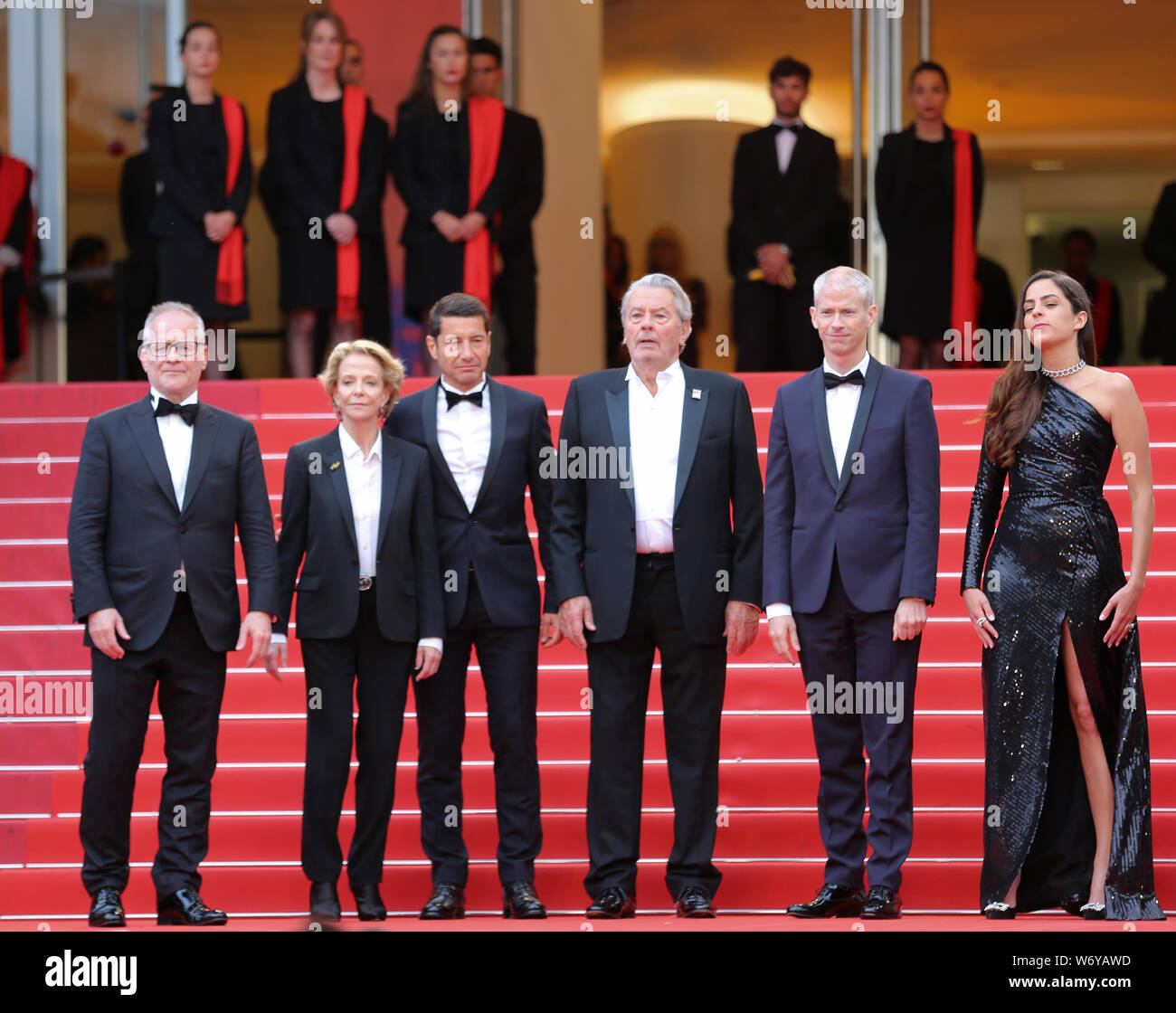 CANNES, FRANCE - 19 MAI : Thierry Fremaux, Frédérique Bredin, Alain et Anouchka Delon assister à une vie cachée le dépistage au cours de la 72e Cannes Film Festi Banque D'Images