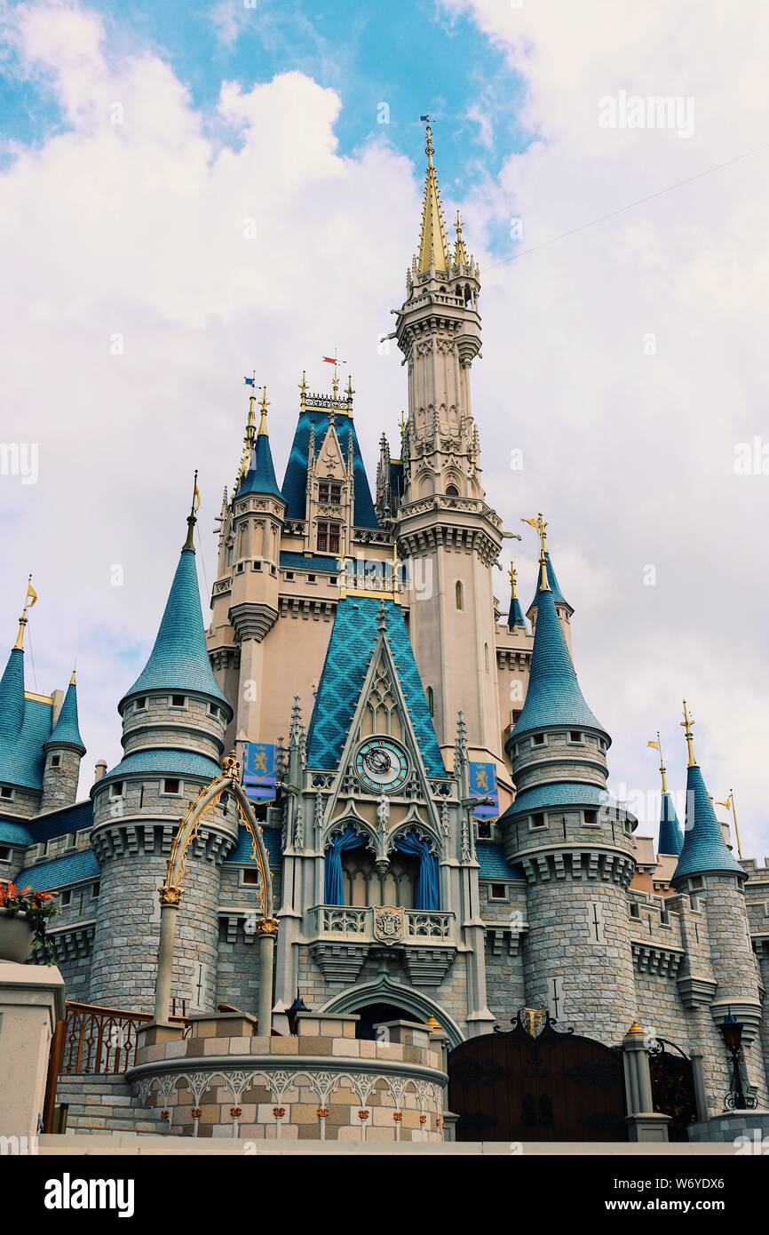 DisneyWorld, en Floride, aux États-Unis. Le Château de Cendrillon dans l'endroit le plus heureux sur terre. ©Natasha Camilleri Banque D'Images