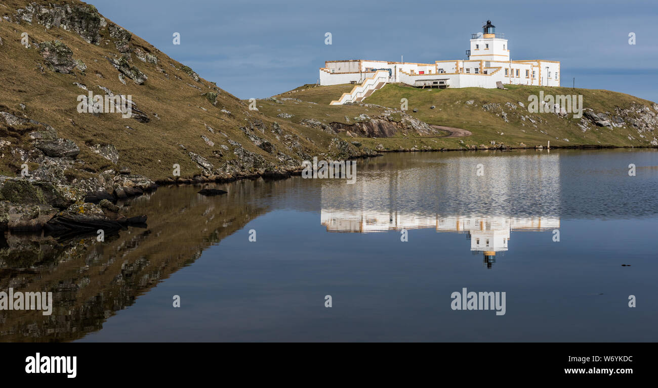 Le premier phare de Bonaventure à tout électrique construit en Écosse, il est situé sur la côte nord de Sutherland, près du village de Strathy Banque D'Images
