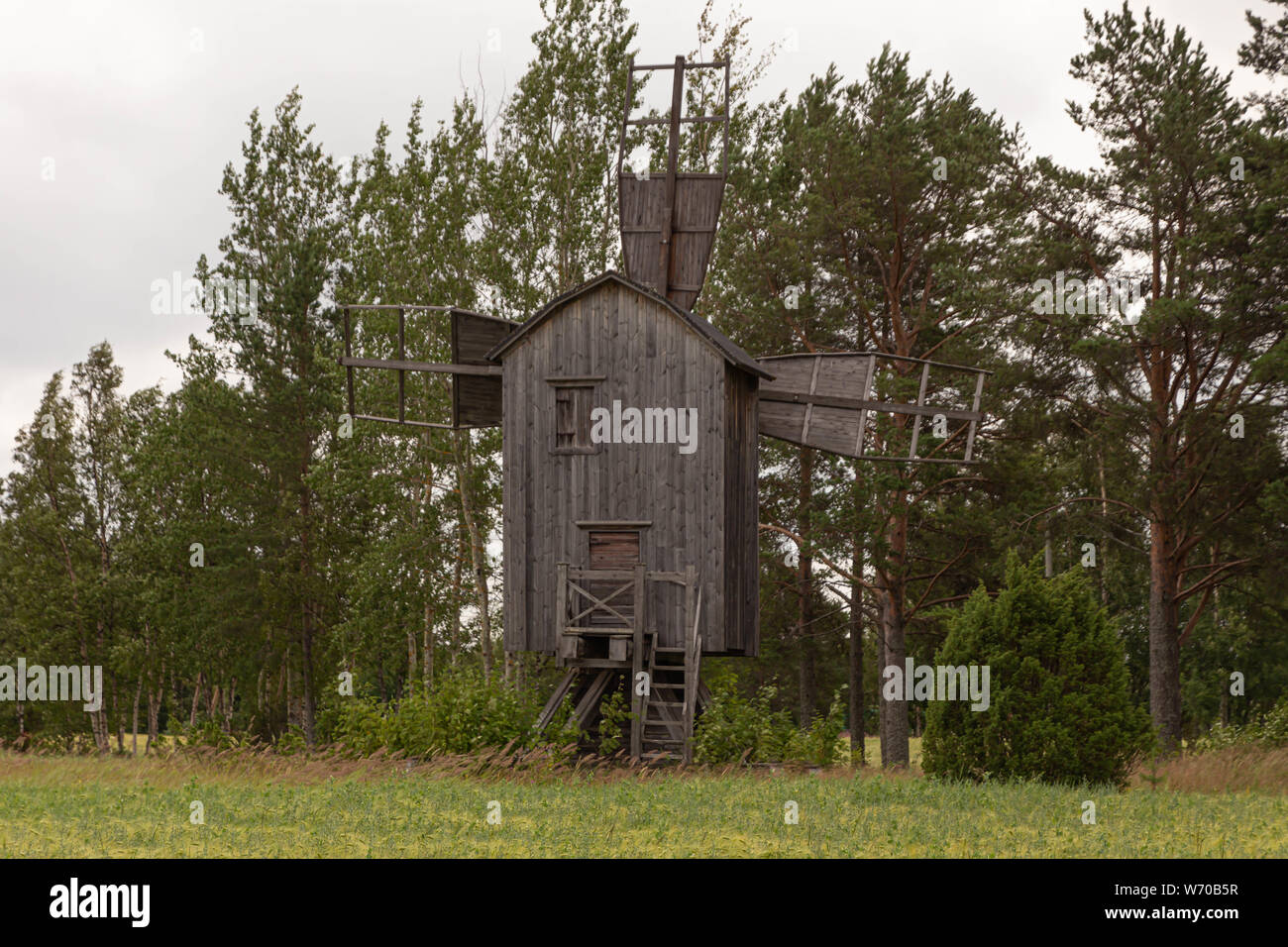 Ancien moulin, Ojakylä,l'île de Hailuoto Ostrobotnie du Nord, en Finlande Banque D'Images