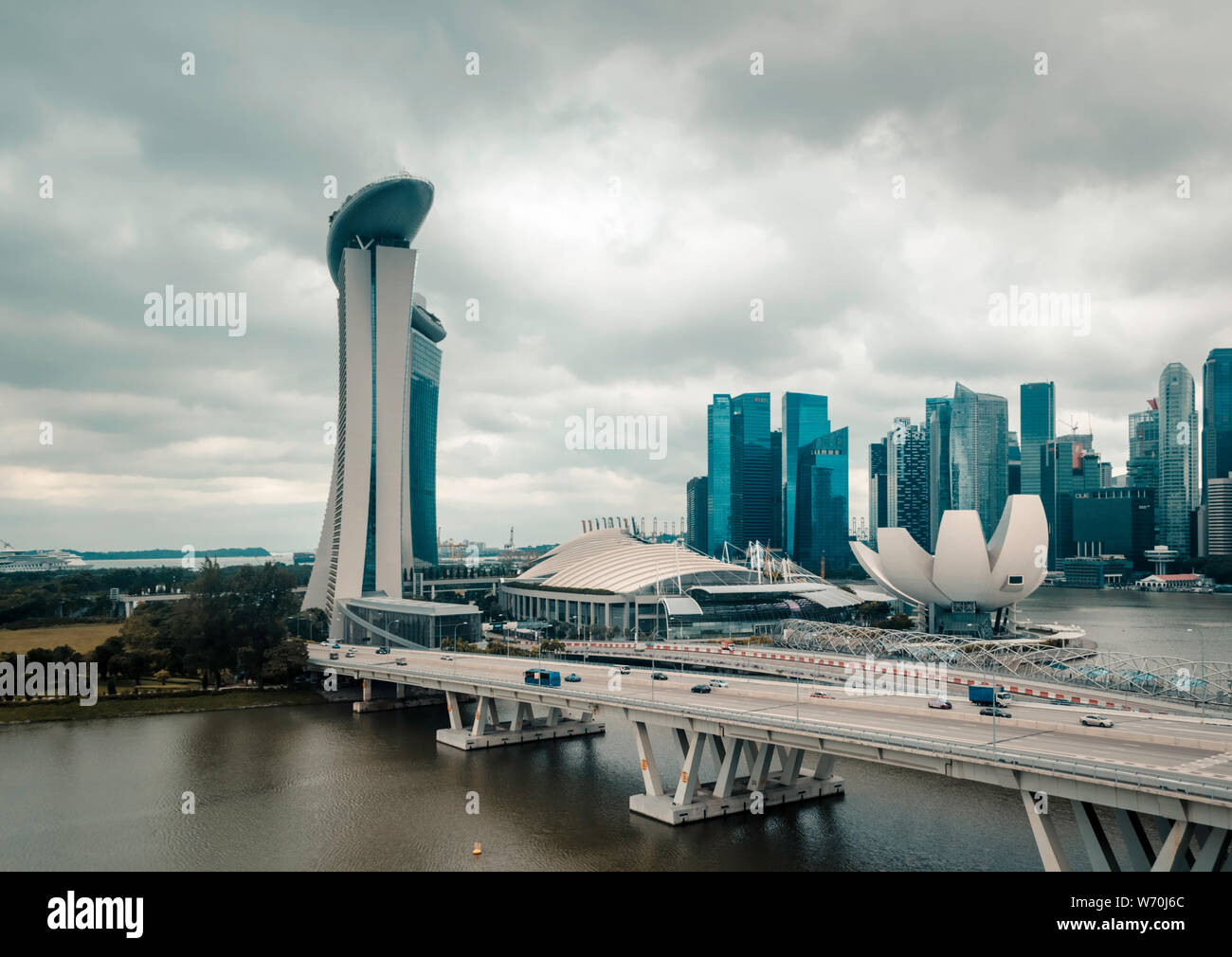 Vue sur le luxueux Marina Bay Sands Hotel depuis Singapore Flyer, Marina Bay, Singapour. Banque D'Images