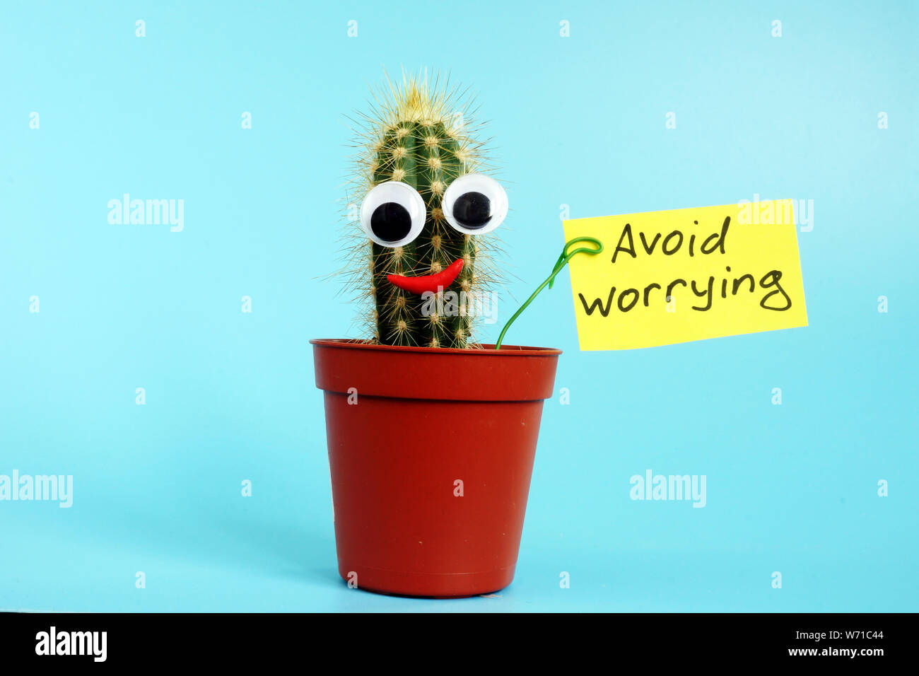 Éviter signe inquiétant et drôle de cactus. Stop stress concept. Banque D'Images