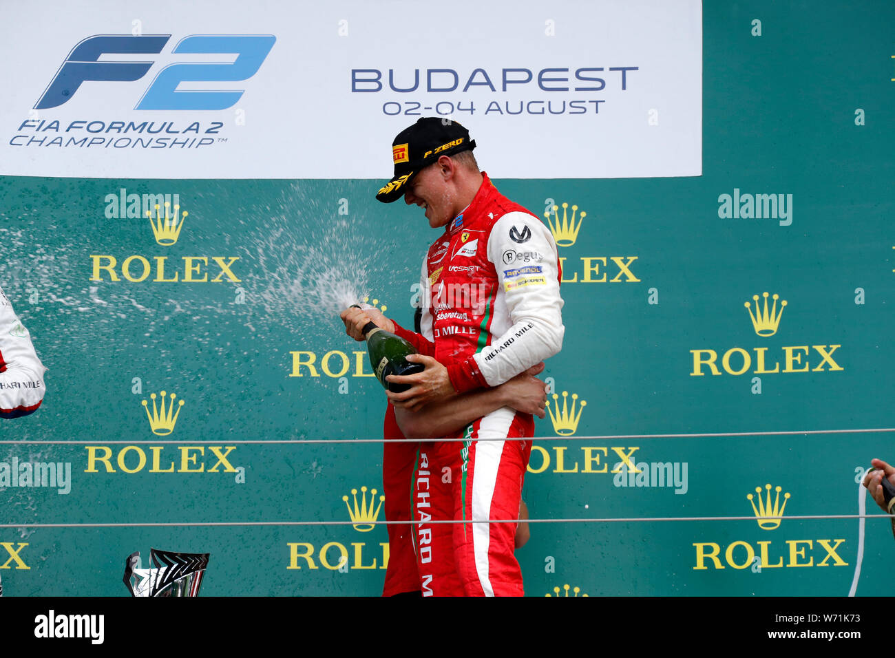 Budapest, Hongrie. Le 04 août, 2019. La course du pilote allemand Prema Mick Schumacher célèbre après avoir remporté le Championnat de course du Grand Prix de Hongrie Crédit : Marco Canoniero/Alamy Live News Banque D'Images