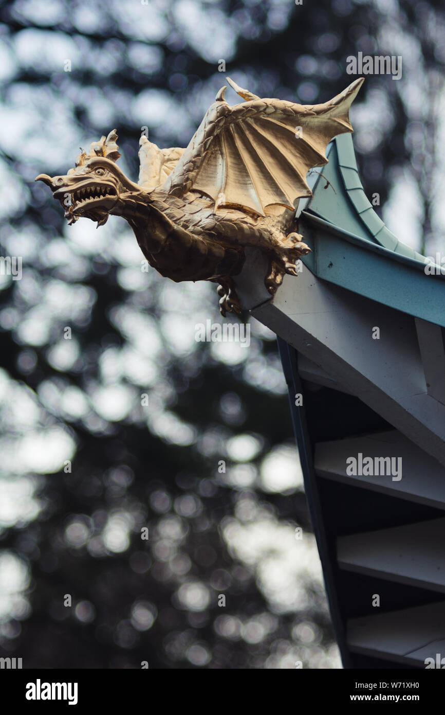 Détail Dragon d'or du pont chinois à Dumfries House, Cumnock, Ayrshire, Écosse Banque D'Images