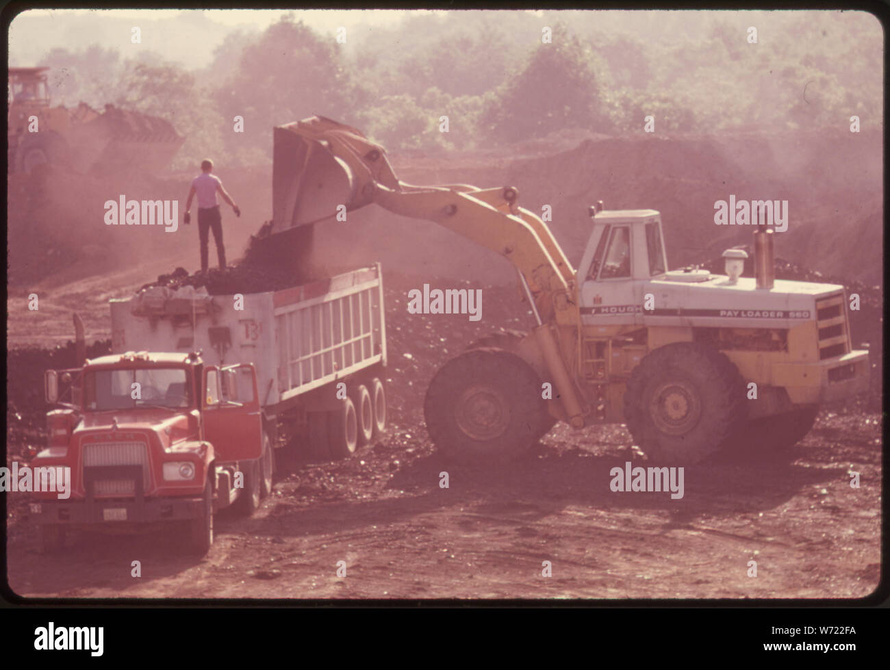 Équipements de l'ENTREPRISE DE CHARBON EST UTILISÉ POUR CHARGER LES CAMIONS À UN SITE MINIER DE L'OUEST DE BARNESVILLE, OHIO, DANS LA PARTIE SUD-EST DE L'ÉTAT Banque D'Images