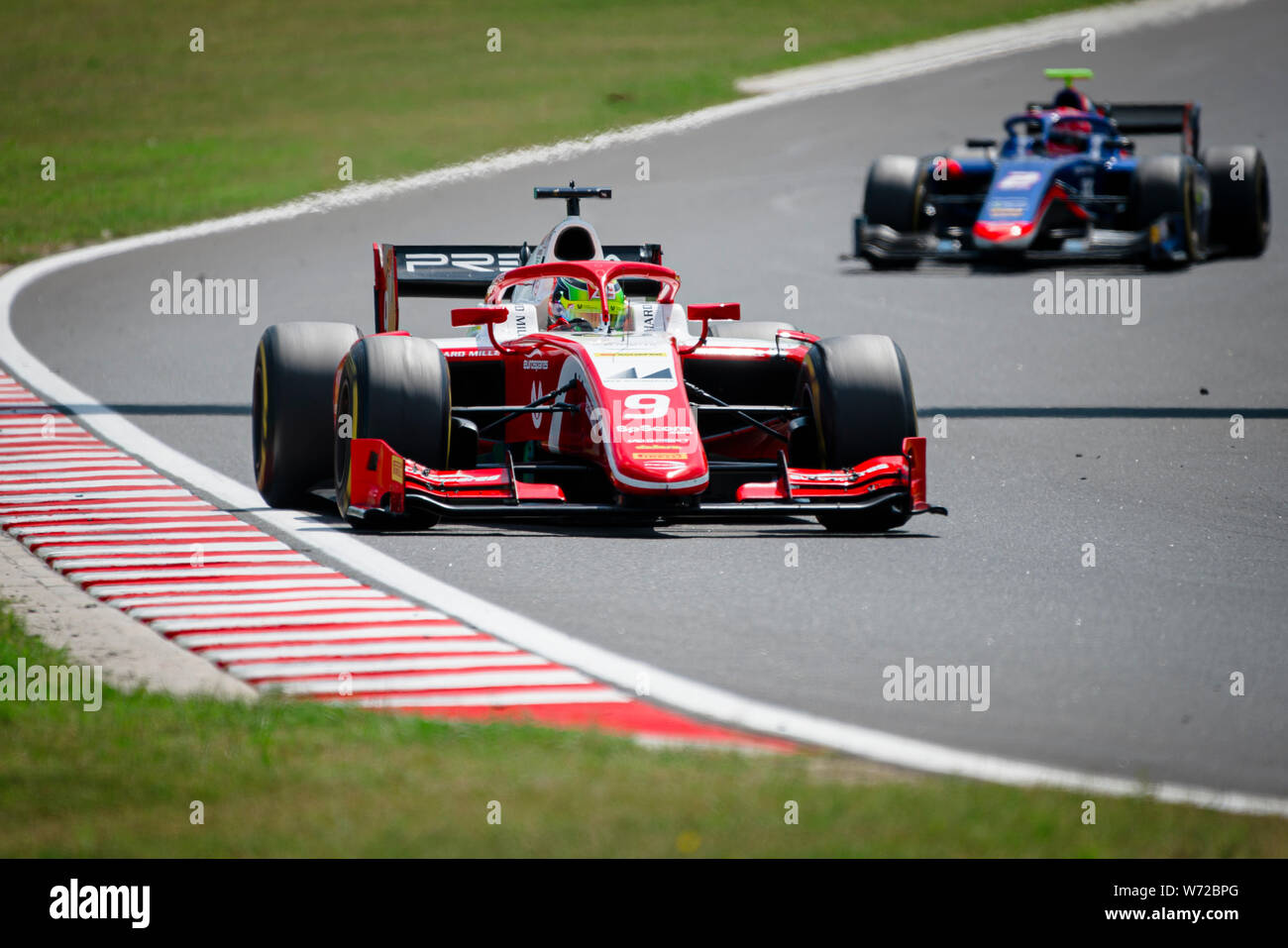 La course Prema pilote automobile allemand Mick Schumacher fait concurrence au cours de la deuxième course de la FIA Formula 2 Championship sur le Hungaroring à Budapest. Banque D'Images