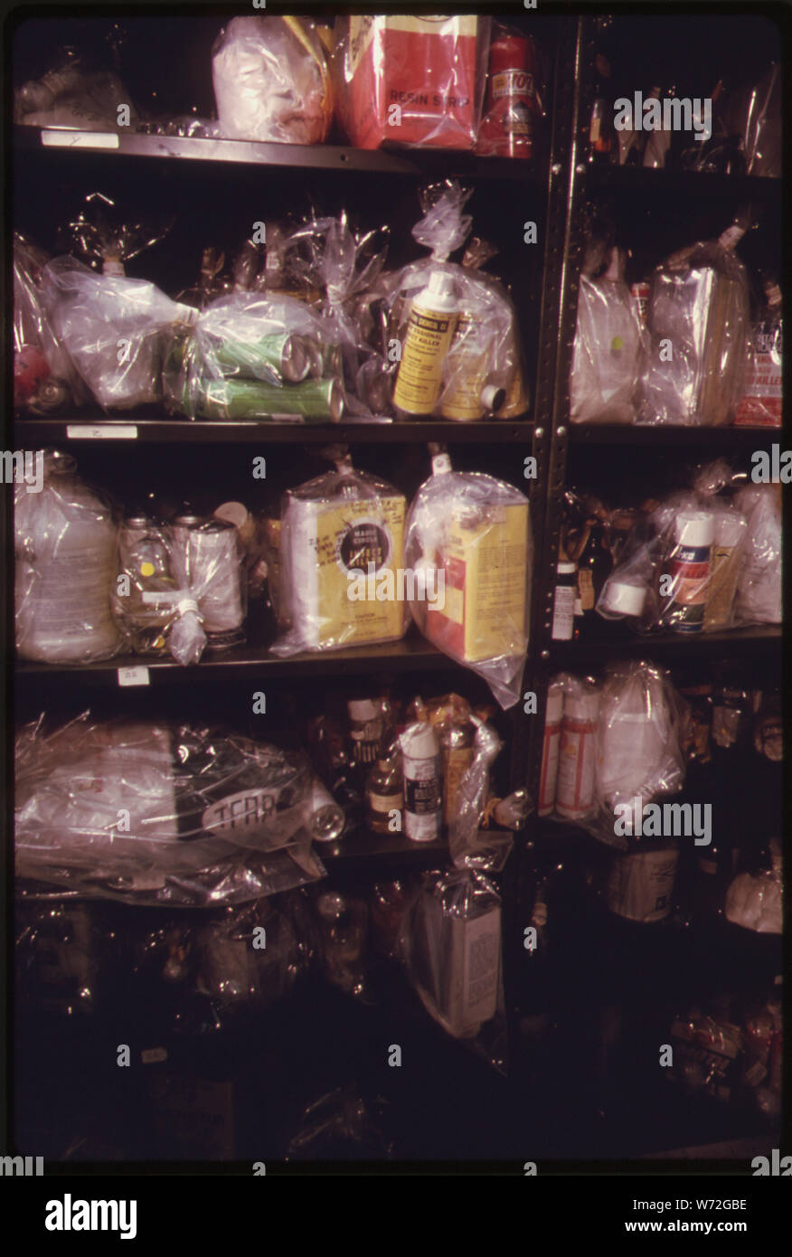 Salle DE STOCKAGE DE LABORATOIRE POUR LES PESTICIDES À UN ORGANISME DE PROTECTION DE L'ENVIRONNEMENT MONDIAL À NEW YORK CITY Banque D'Images