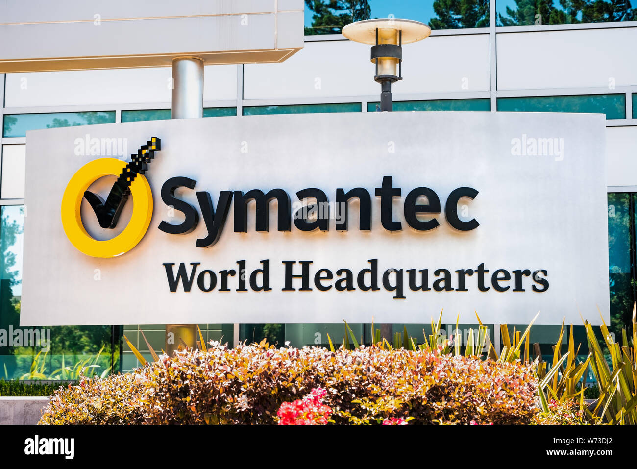 1 août 2019 sur la montagne / CA / USA - signe Symantec Symantec Corporation affiché à leur siège social dans la Silicon Valley, South San Franci Banque D'Images