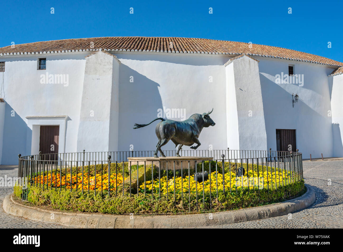 Vue de la Plaza de Toros de Ronda est l'une des plus anciennes arènes d'Espagne. Ronda, province de Malaga, Andalousie, Espagne Banque D'Images