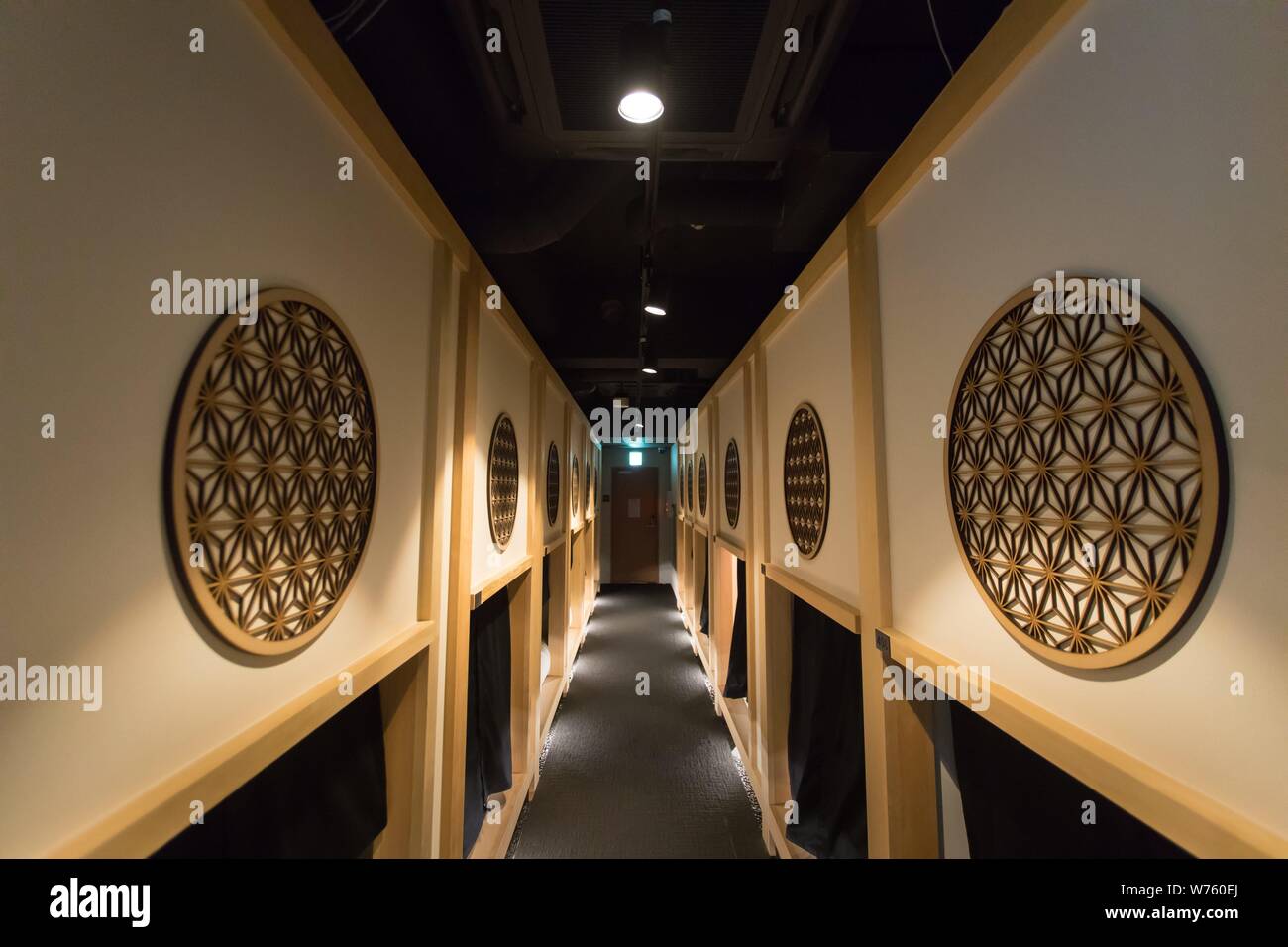 Hôtel Zen Tokyo, un hôtel capsule japonais minimaliste design à Ningyocho, en mai 2019. Dans le monde d'utilisation | Banque D'Images