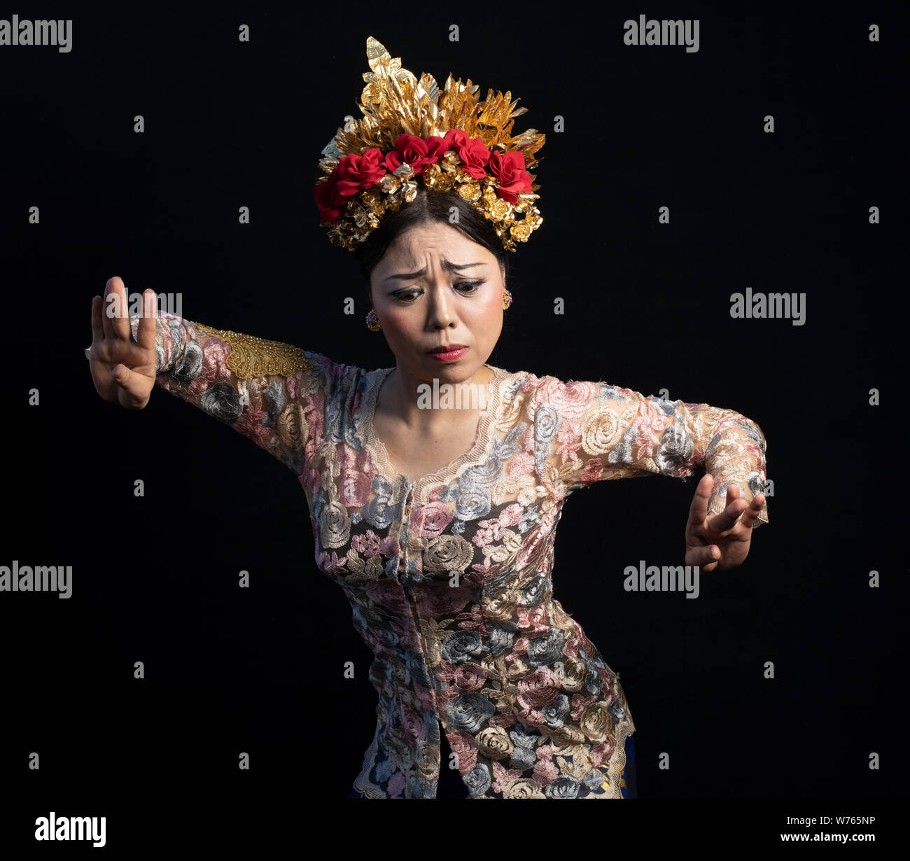 Portrait de danse balinaise et gamelan membre du groupe. La danse et la musique traditionnelles de Bali, Indonésie, Asie du Sud-Est, y compris Legong Barong Danse de bienvenue Banque D'Images