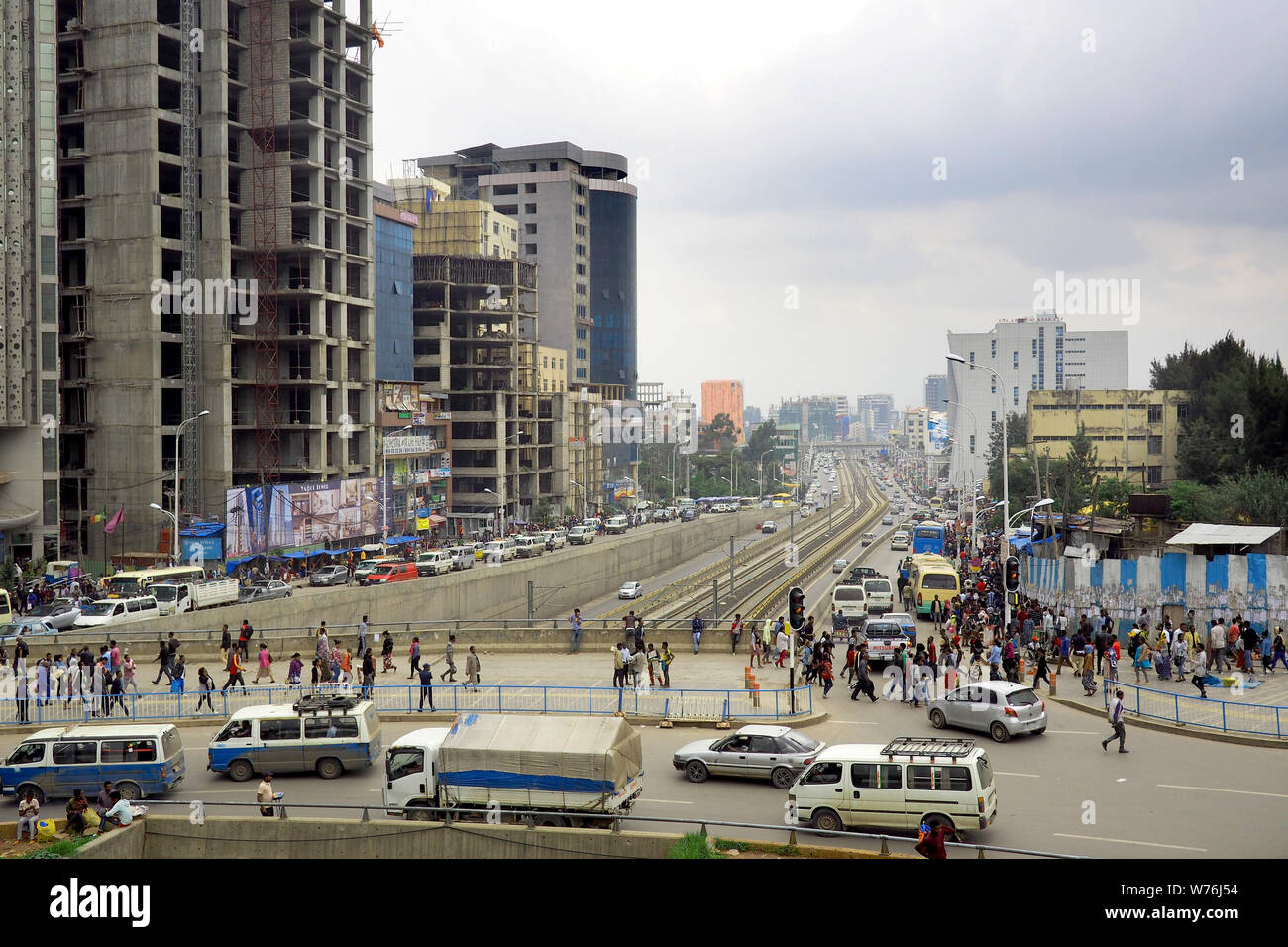 Addis Abeba, Ethiopie, 18 juillet 2019 : la grande ville d'Addis-Abeba, capitale de l'Éthiopie est l'une des villes plus forte croissance sur le continent africain. Banque D'Images