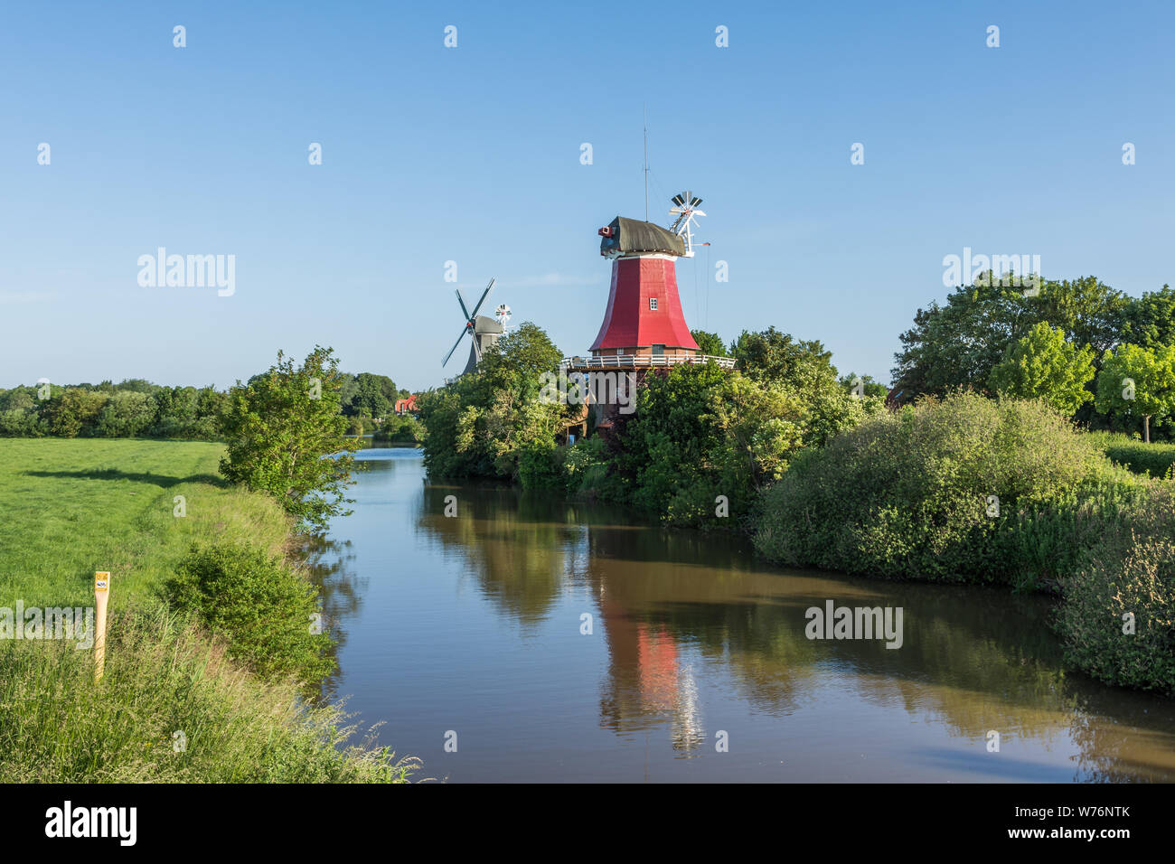 L'historique Twin Mills, Greetsiel, Krummmoern, Frise orientale, Allemagne Banque D'Images