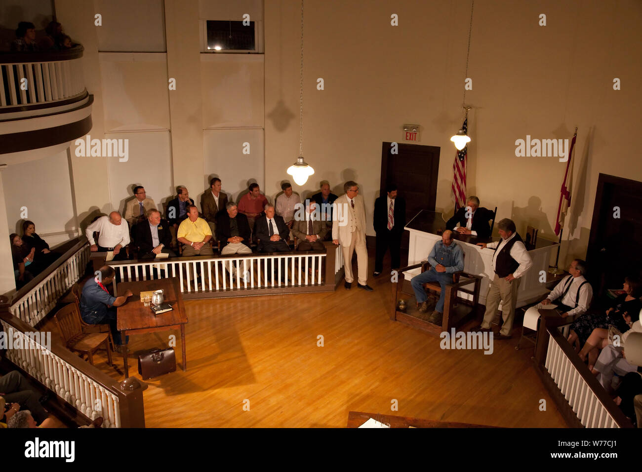 Une scène de la pièce de To Kill A Mockingbird, effectuée à Monroeville, Pennsylvania Description physique : 1 photographie : numérique, TIFF, la couleur. Notes : Cette présentation spéciale commémore le 50e anniversaire du best-seller, le prix Pulitzer en roman d'Harper Lee, originaire de Monroeville, Alabama. De nombreux lettrés et les résidents locaux estiment certains de l'enfance de Mme Lee connaissances ont servi de modèle pour les personnalités dans le vénéré livre concernant la lutte contre l'injustice raciale dans le sud pendant les années 1930. ; Don ; F. George Landegger ; 2010 ; (DLC/PP-2010:090) ; le formulaire. Banque D'Images