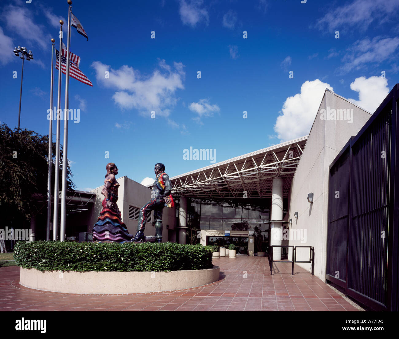 Fiesta-Jarabe la sculpture à l'Otay Mesa gare frontière au sud-ouest de San Diego, Californie Description physique : 1 : la transparence ; couleur de 4 x 5 po. ou moins. Notes : Titre, date et mots-clés fournis par le photographe. ; Digital image produite par Carol M. Highsmith pour représenter son film original de la transparence ; certains détails peuvent différer entre le film et les images numériques. ; fait partie de la série sélectionne dans le Carol M. Highsmith Archive. ; et l'achat de cadeaux ; Carol M. Highsmith ; 2011 ; (DLC/PP-2011:124). ; Banque D'Images