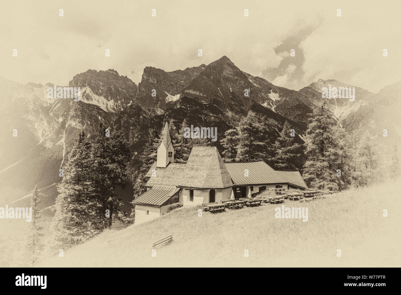 Le charmant côté montagne chapelle de St Magdalena dans la vallée Gschnitztal près de Steinach Tirol dans une petite ville sur la route du col du Brenner. Banque D'Images