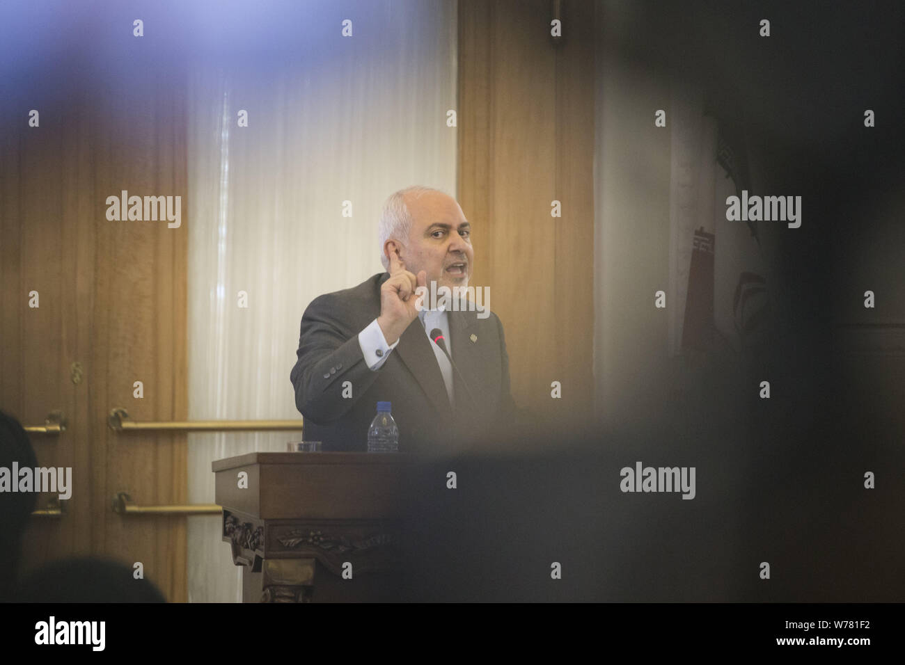 5 août 2019, Téhéran, Téhéran, Iran : le Ministre iranien des affaires étrangères Mohammad Javad Zarif parle lors d'une conférence de presse dans la capitale Téhéran. (Crédit Image : © Rouzbeh Fouladi/Zuma sur le fil) Banque D'Images